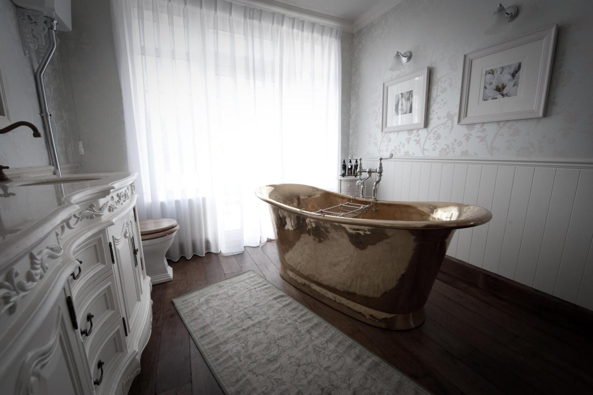 Wild Boar Estate Мини-отель 4*
